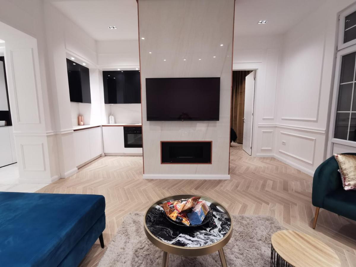 Max Central Apartment Belgrado Exterior foto